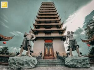 Bảo tháp 12 tầng – công trình kiến trúc nổi bật của ngôi chùa Thiên Hưng